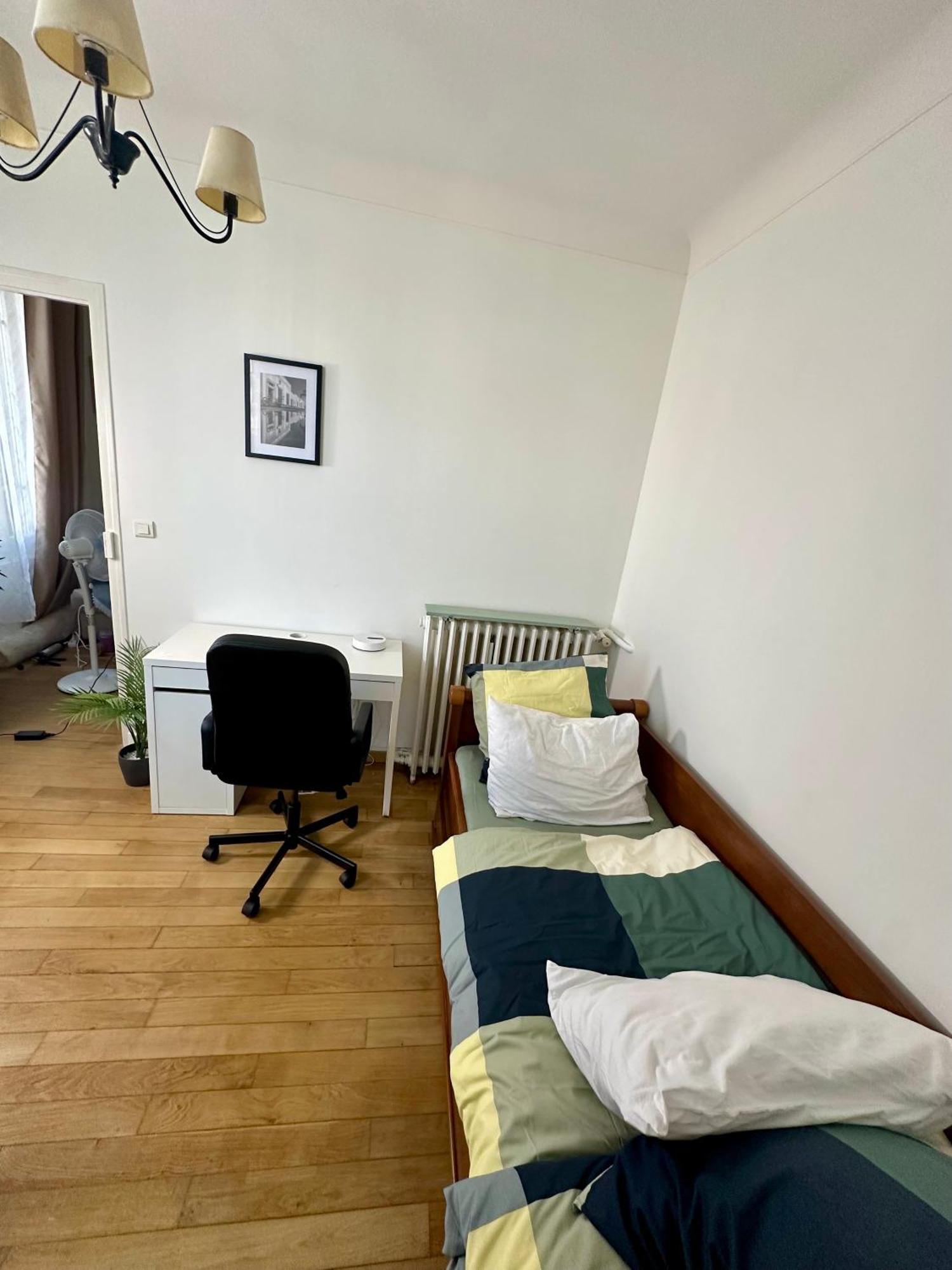 Appartement Moderne Entier Paris-Le Bourget Et Cdg エクステリア 写真
