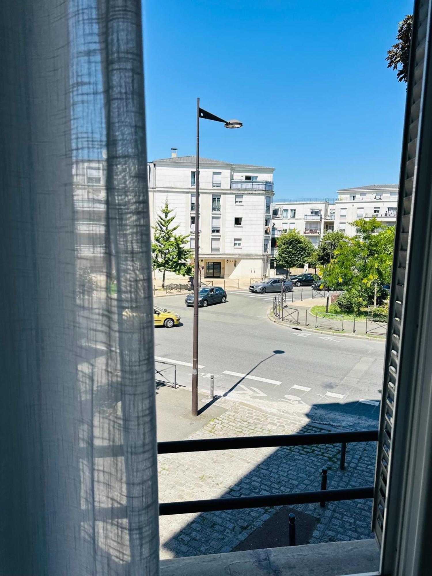 Appartement Moderne Entier Paris-Le Bourget Et Cdg エクステリア 写真