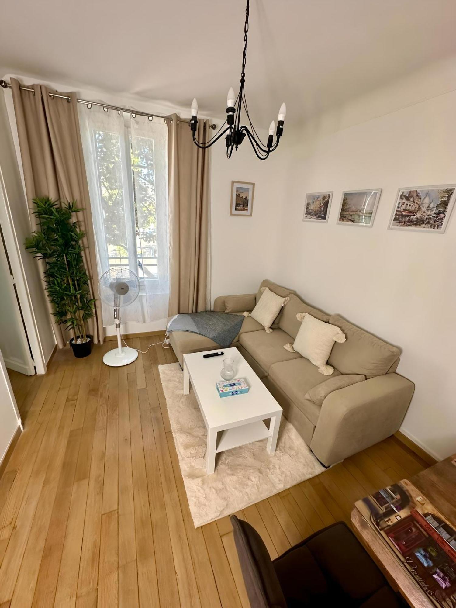 Appartement Moderne Entier Paris-Le Bourget Et Cdg エクステリア 写真