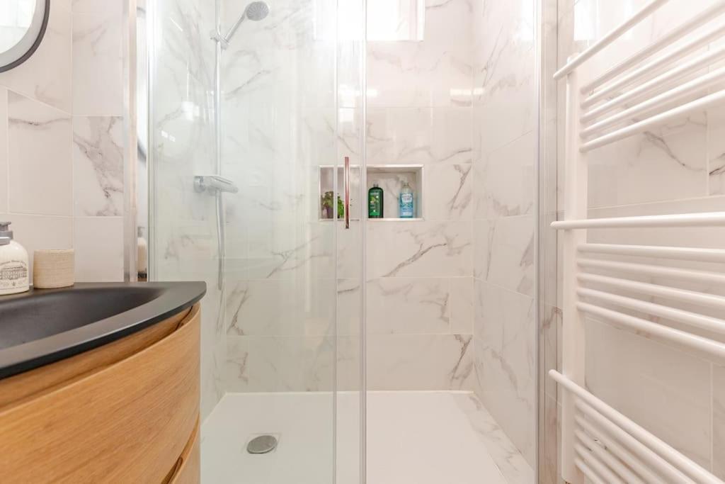 Appartement Moderne Entier Paris-Le Bourget Et Cdg エクステリア 写真