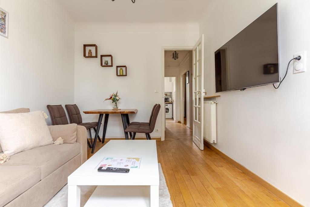 Appartement Moderne Entier Paris-Le Bourget Et Cdg エクステリア 写真